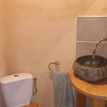 בית אירוח Lache Prise Les Mages